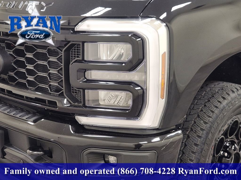 New 2026 Ford F250 Lariat w/ Black Appearance Package AWD/4WD image 6