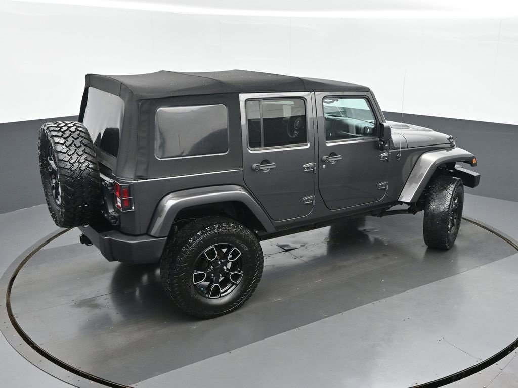 Used 2018 Jeep Wrangler Unlimited Sahara image 33