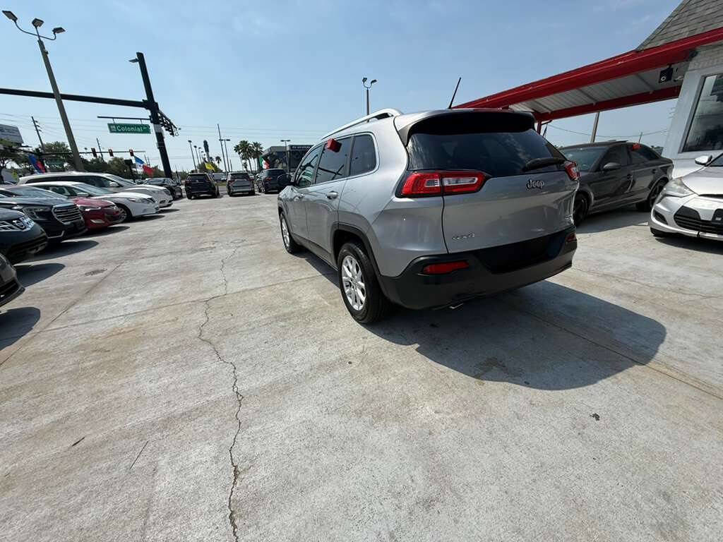 Used 2014 Jeep Cherokee Latitude w/ Cold Weather Group image 6
