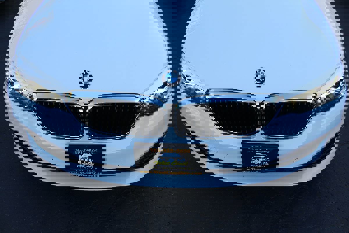 Used 2019 BMW 530i xDrive image 9