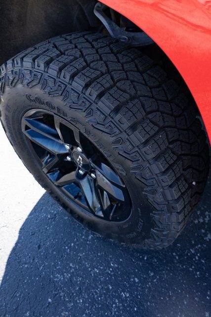 Used 2023 Chevrolet Silverado 1500 Custom Trail Boss w/ LPO, Dark Essentials Package image 17