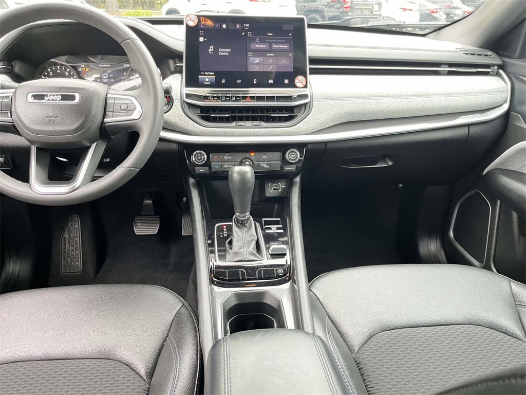 Used 2024 Jeep Compass Latitude image 26