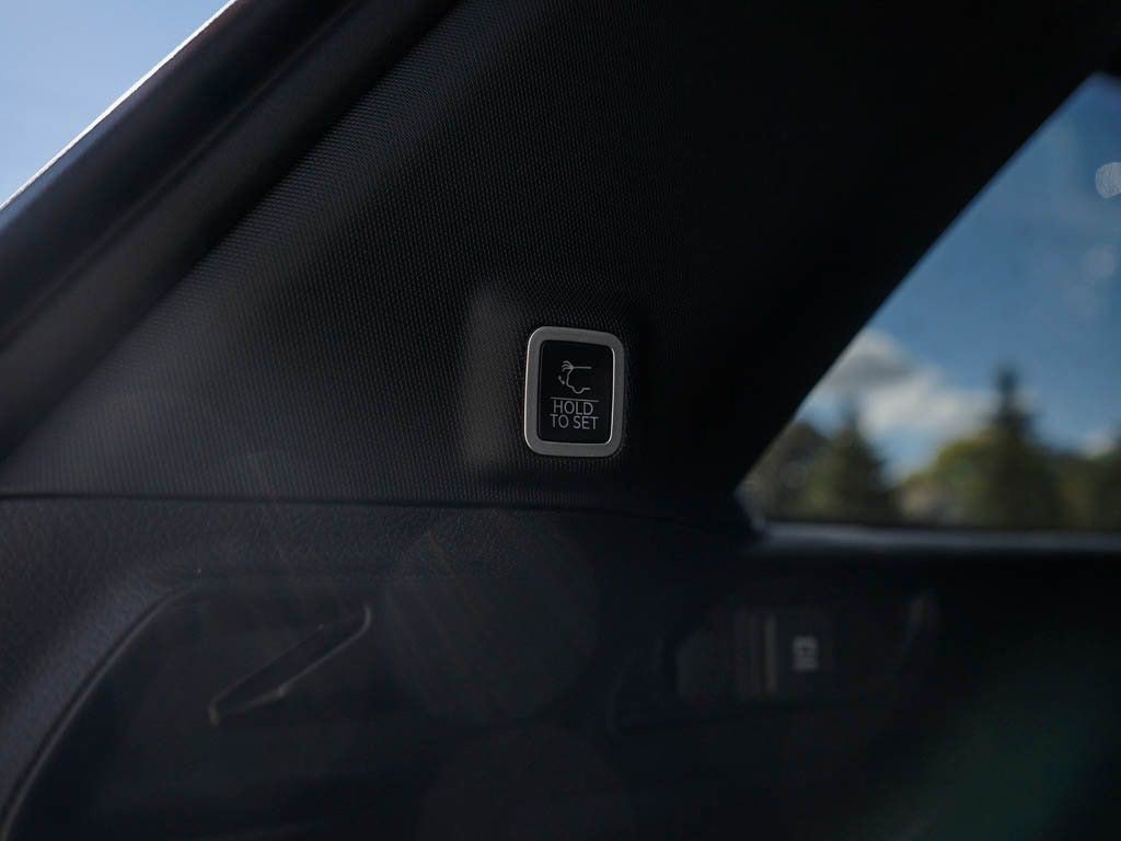 New 2025 Jeep Grand Cherokee Limited image 8