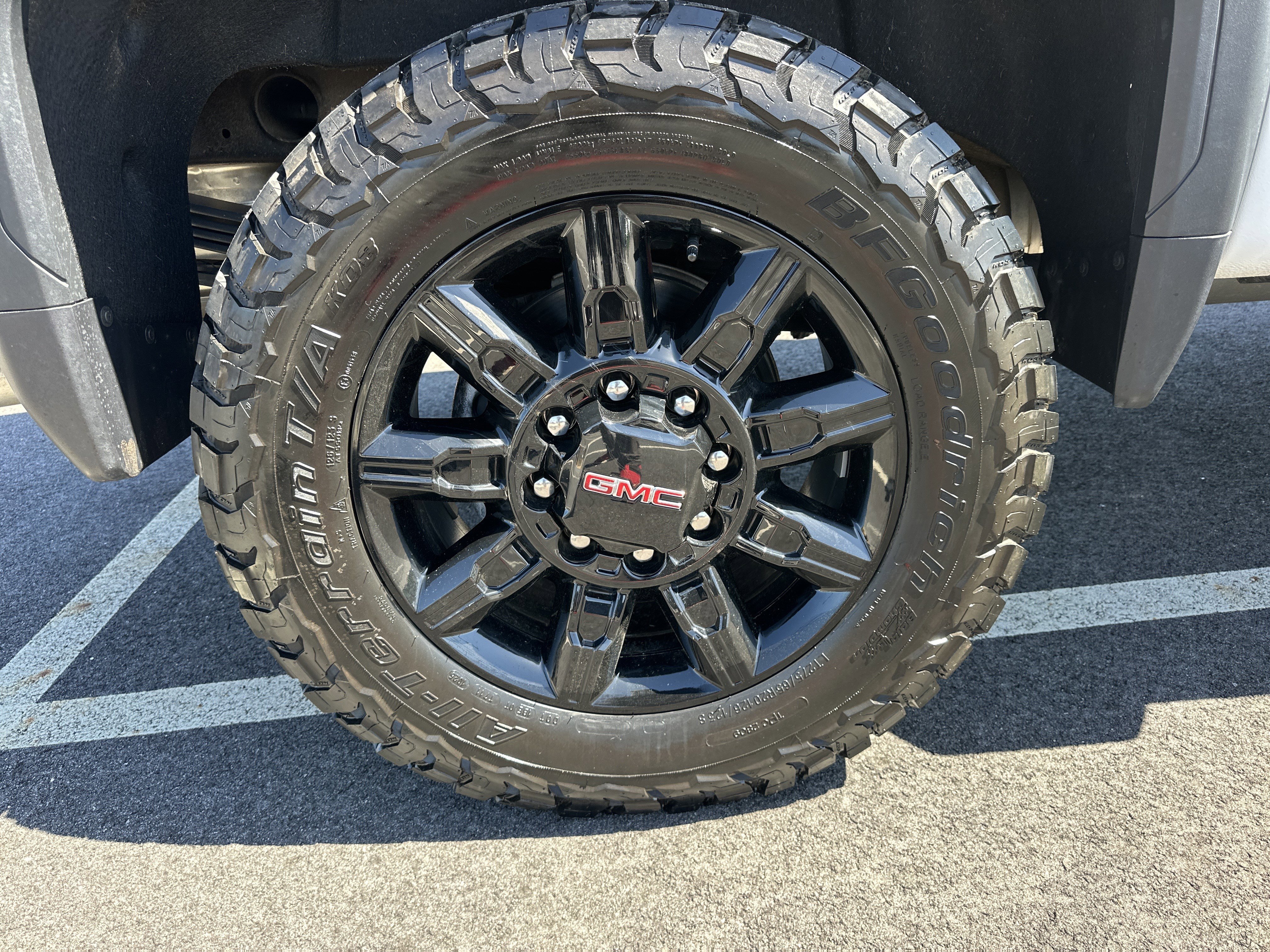 Certified 2025 GMC Sierra 2500 AT4 image 18