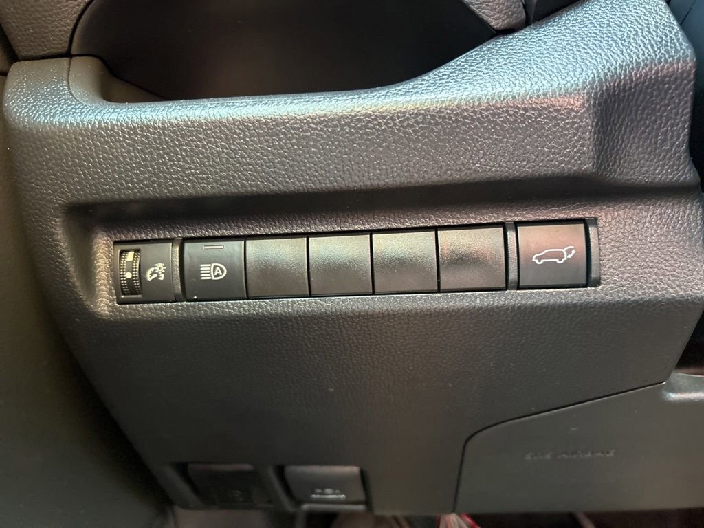 Used 2024 Toyota RAV4 XLE w/ Convenience Package FWD image 30