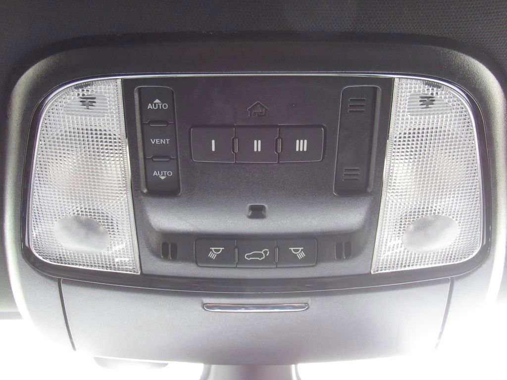 Used 2025 Dodge Durango GT image 30