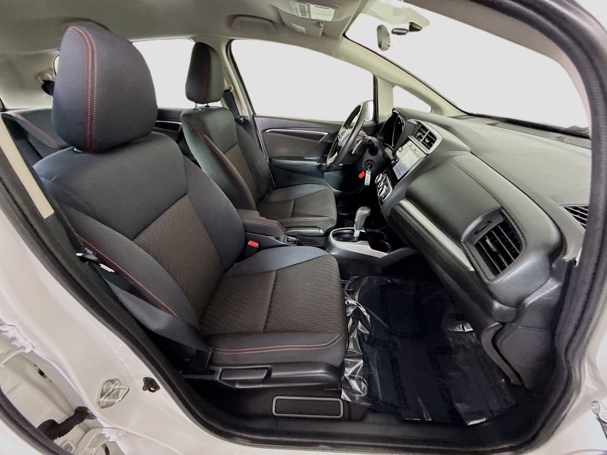 Used 2018 Honda Fit Sport image 28