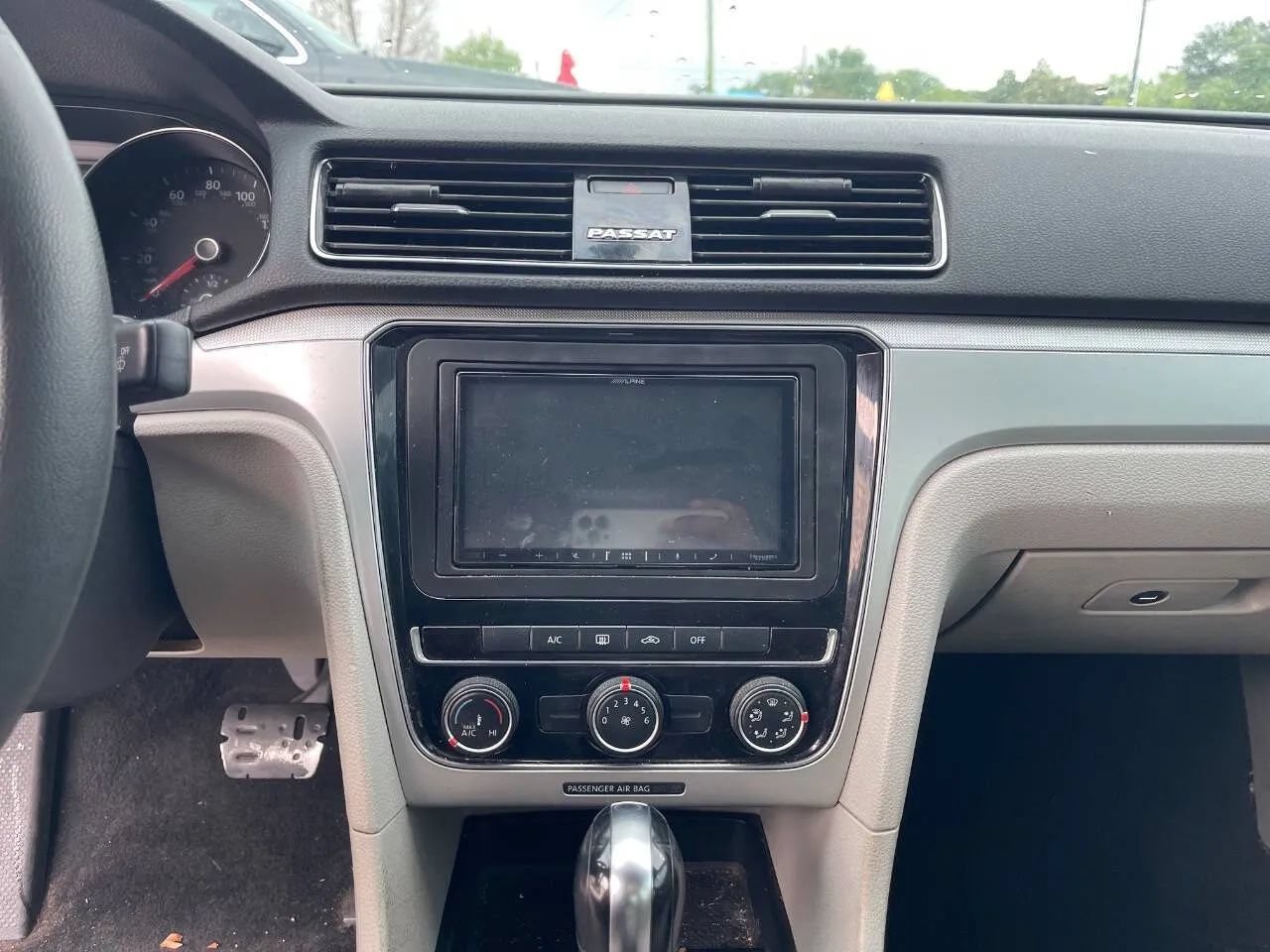 Used 2018 Volkswagen Passat 2.0T S w/ Driver Assistance Package FWD image 16