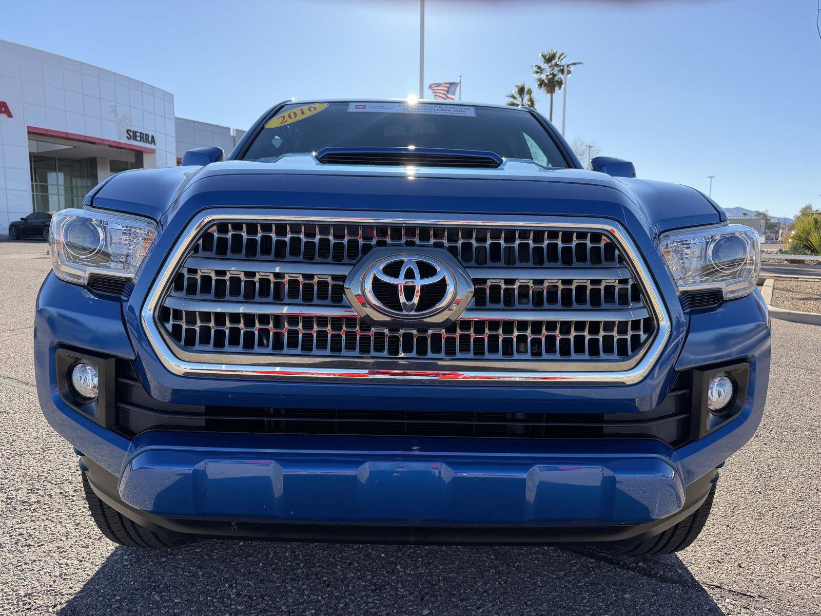 Certified 2016 Toyota Tacoma TRD Sport image 10