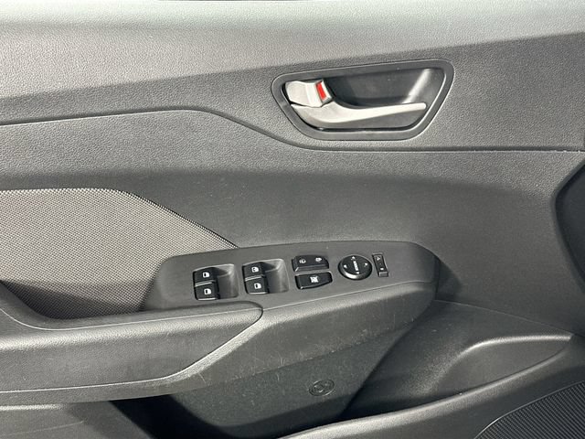 Used 2022 Hyundai Accent Limited w/ Cargo Package FWD image 24