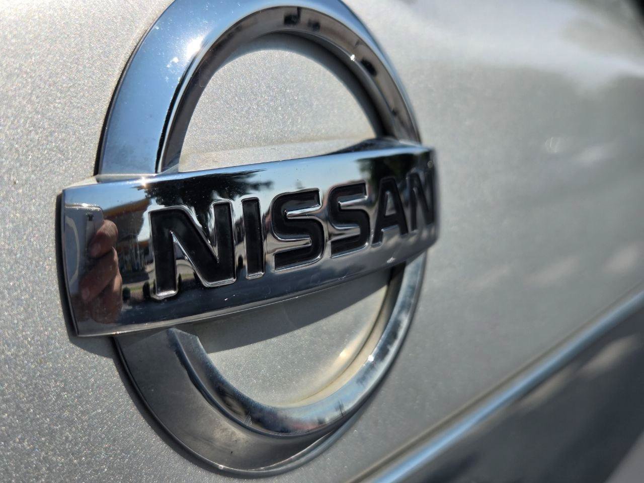 Used 2019 Nissan Pathfinder SL FWD image 8
