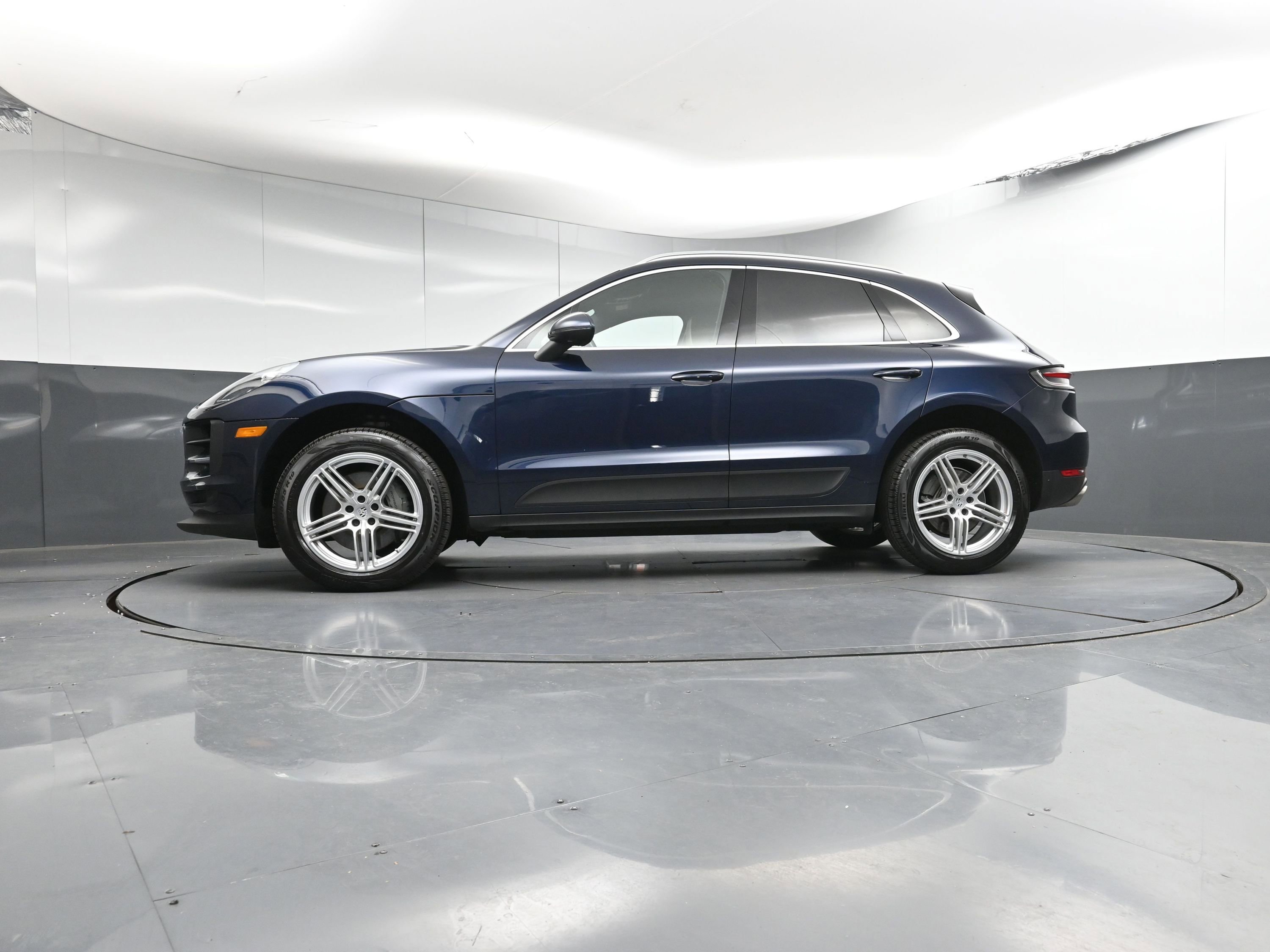 Certified 2020 Porsche Macan S image 32