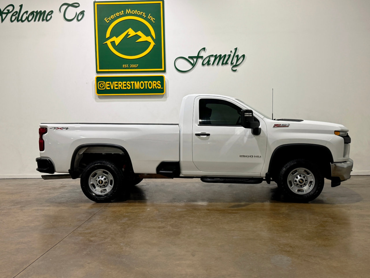 Used 2020 Chevrolet Silverado 2500 W/T w/ WT Convenience Package image 9