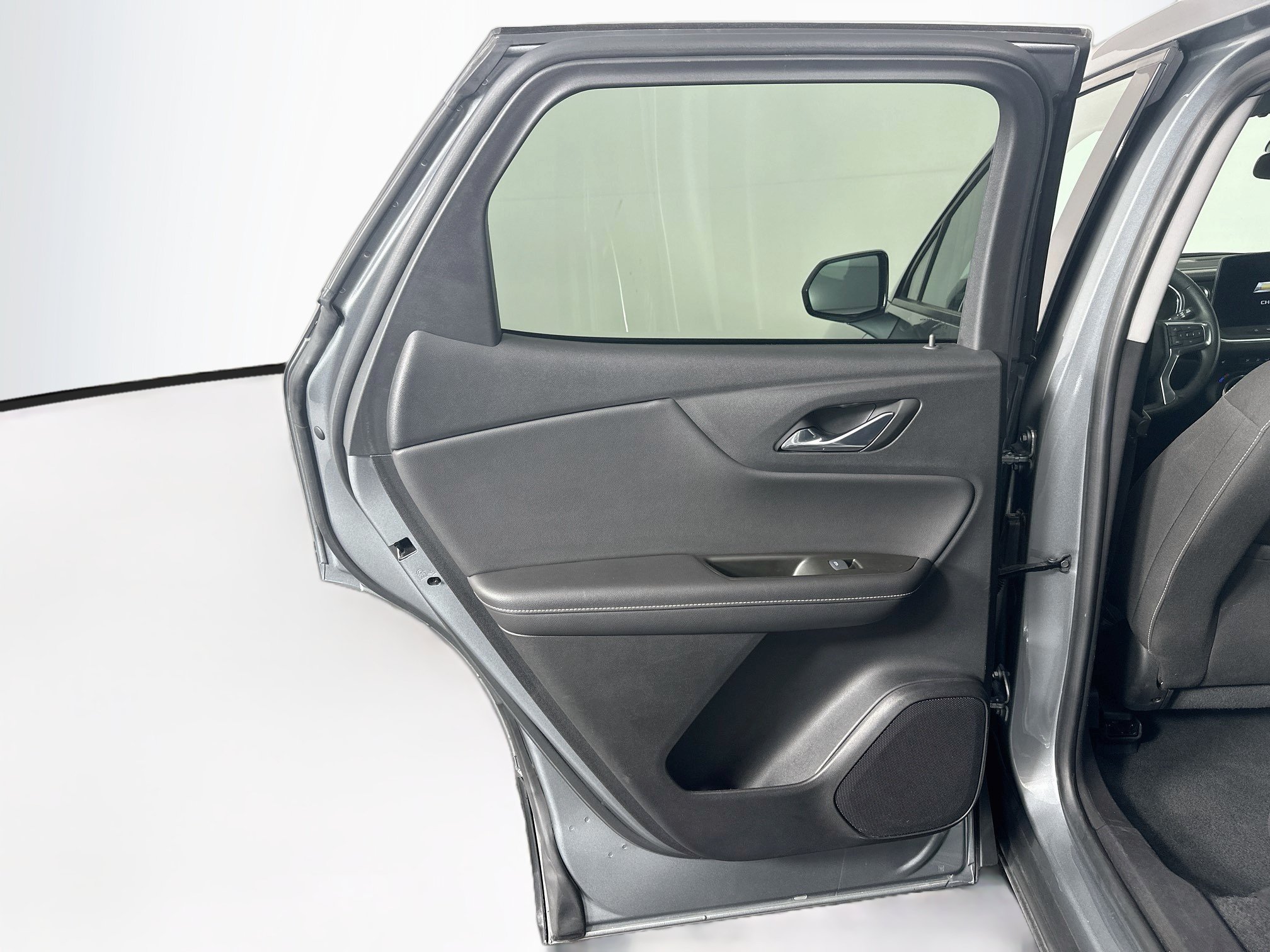 Used 2025 Chevrolet Blazer LT FWD image 25