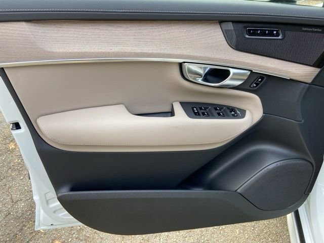 New 2026 Volvo XC90 B6 Ultra image 11