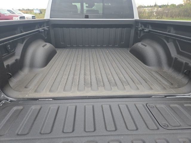 New 2026 RAM 1500 Laramie w/ Night Edition AWD/4WD image 5