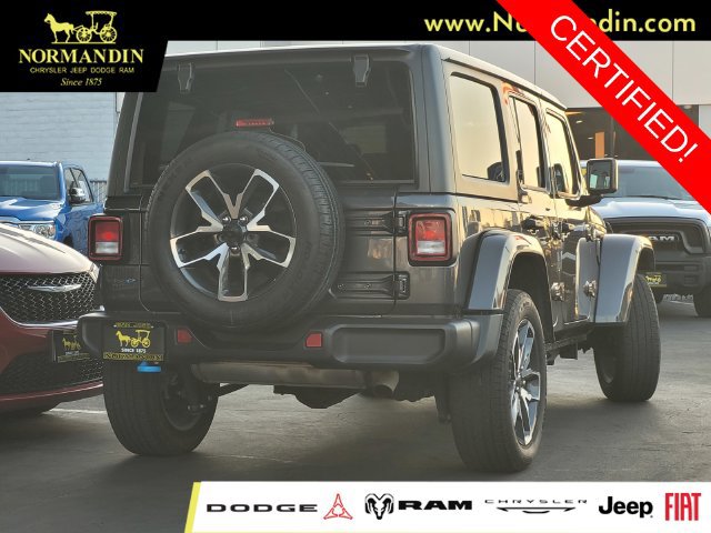 Certified 2024 Jeep Wrangler Unlimited AWD/4WD image 3