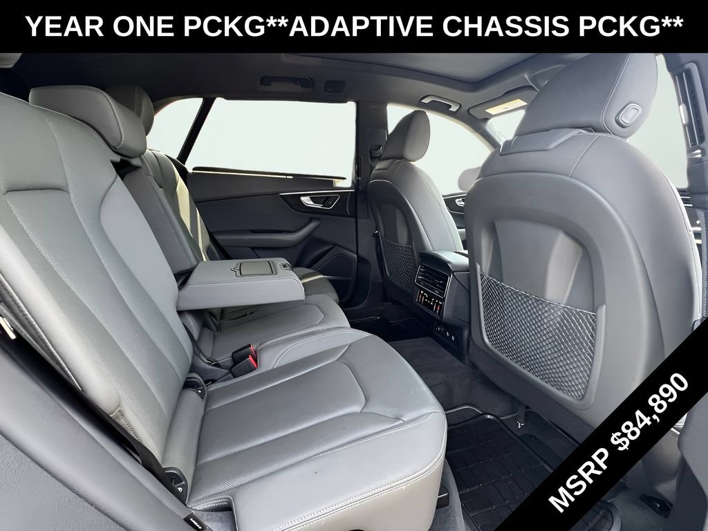 Used 2019 Audi Q8 Prestige w/ Adaptive Chassis Package AWD/4WD image 31