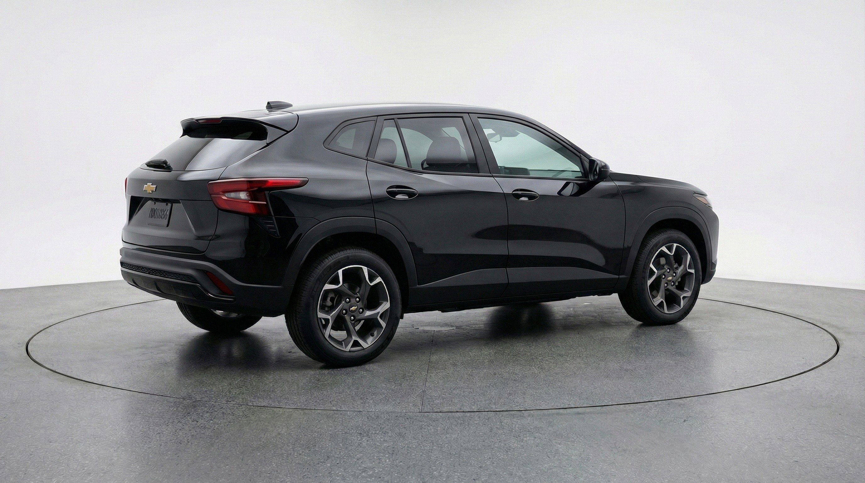 Used 2025 Chevrolet Trax LT FWD image 9