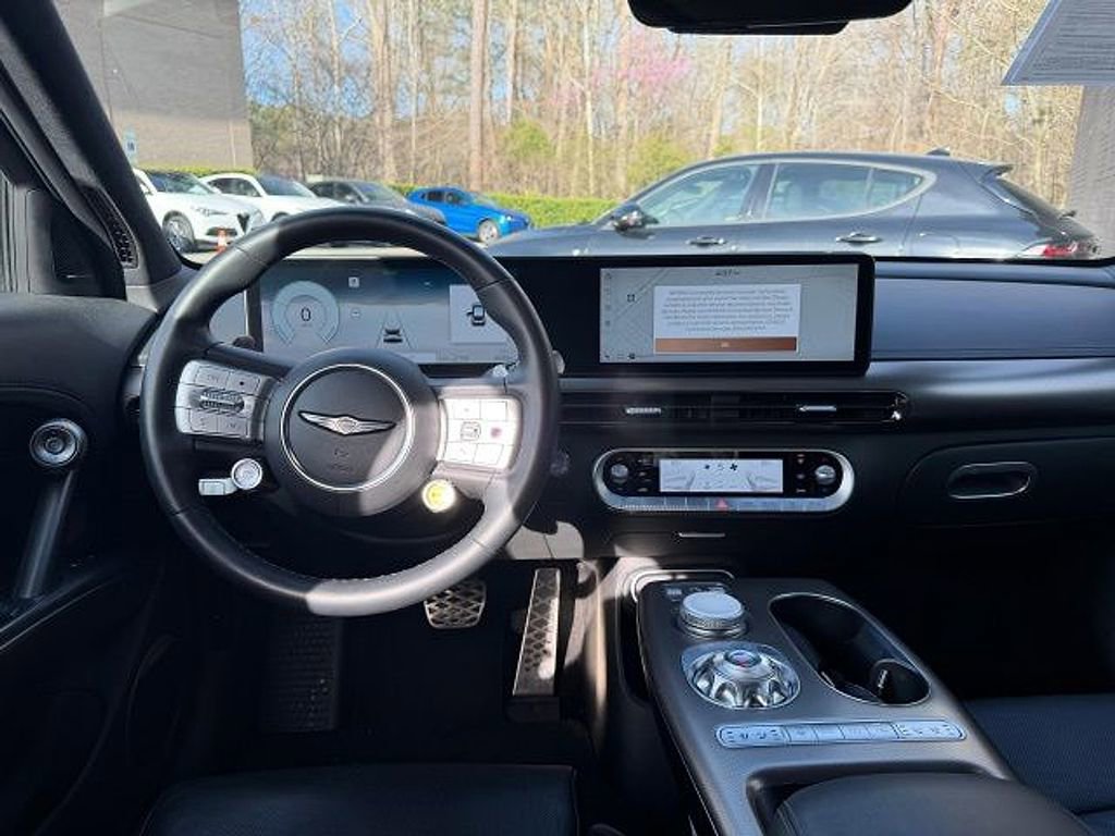 Used 2023 Genesis GV60 Performance image 5