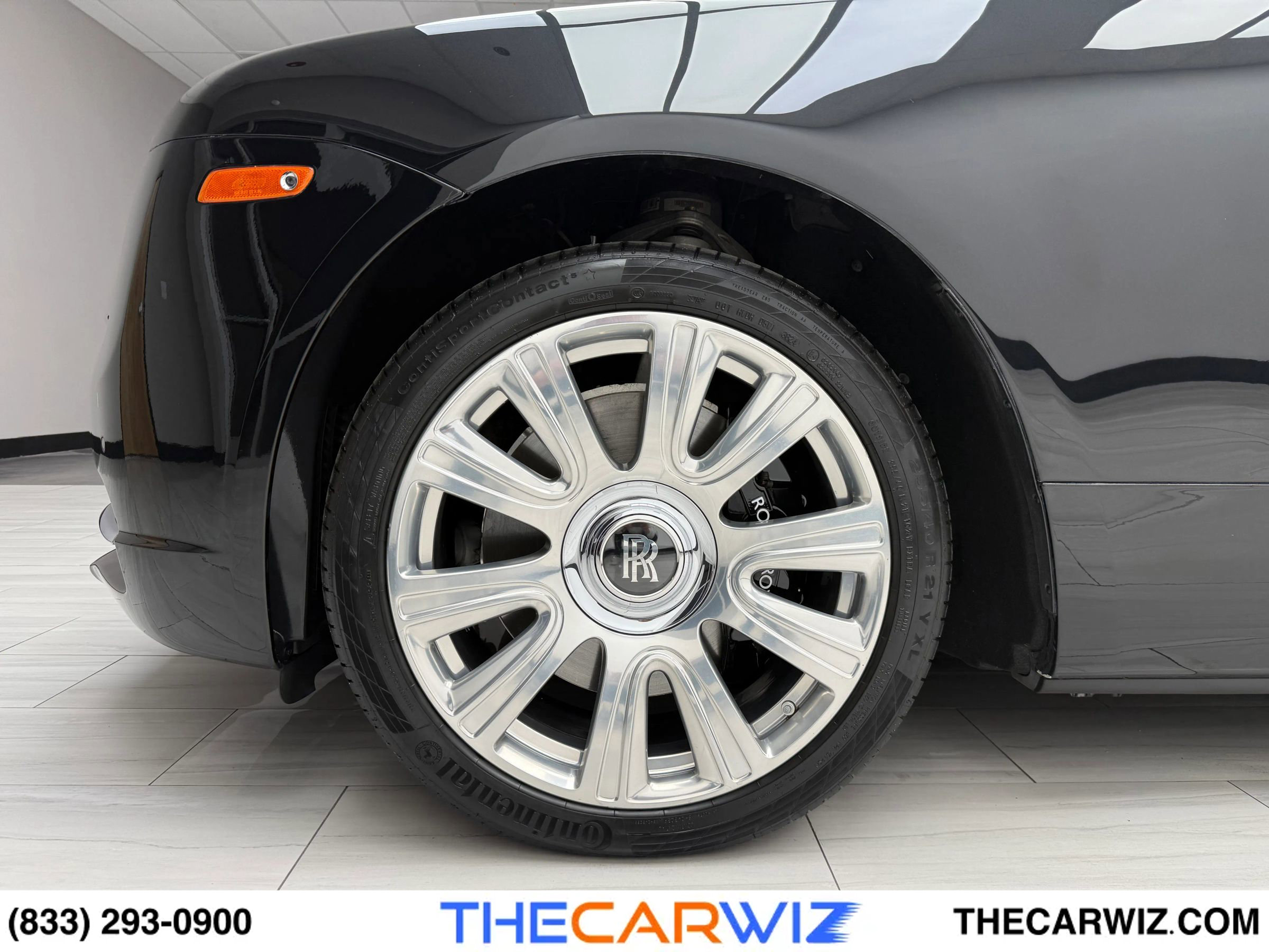 Used 2019 Rolls-Royce Dawn image 12