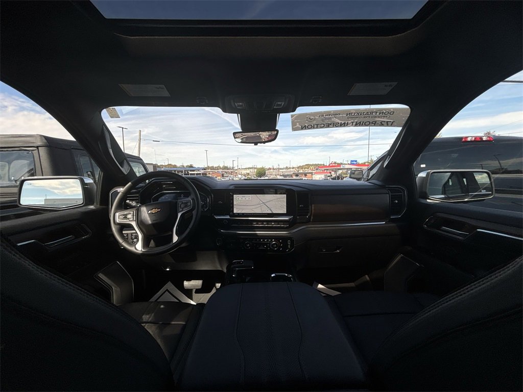 Used 2024 Chevrolet Silverado 1500 High Country w/ High Country Premium Package image 10