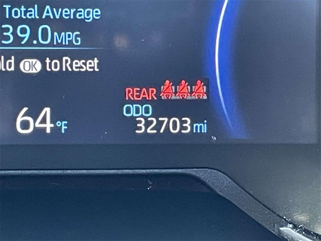 Used 2023 Toyota RAV4 SE image 27