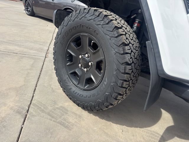 Certified 2020 Jeep Gladiator Mojave AWD/4WD image 7