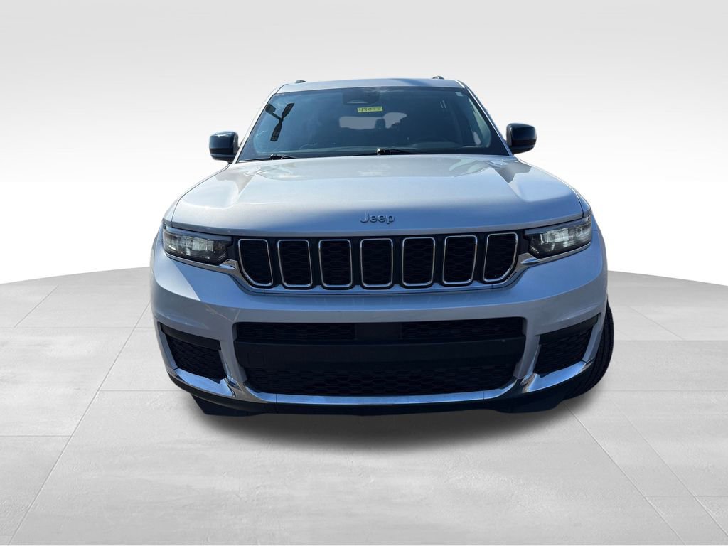 Used 2023 Jeep Grand Cherokee L Laredo w/ Luxury Tech Group I image 2