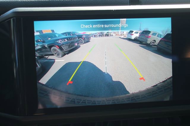 Used 2024 Jeep Wrangler Willys image 8