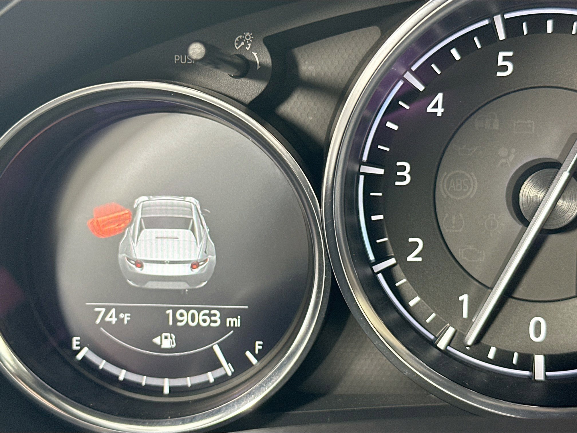 Used 2019 MAZDA MX-5 Miata RF Grand Touring image 12