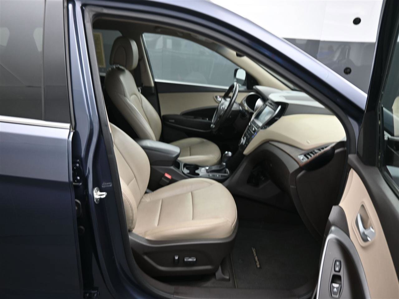 Used 2018 Hyundai Santa Fe Sport image 9