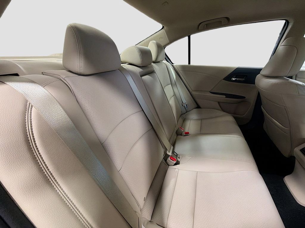 Used 2017 Honda Accord EX-L image 29