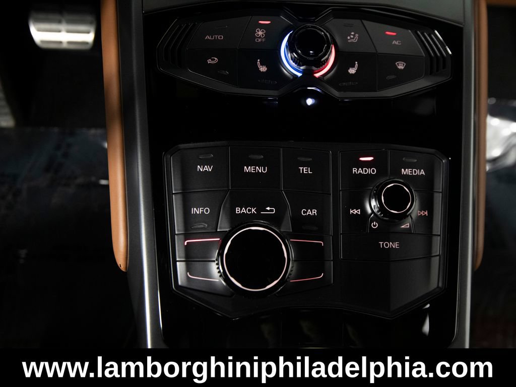 Used 2015 Lamborghini Huracan LP 610-4 AWD/4WD image 31