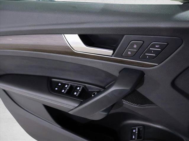 Used 2023 Audi Q5 e Premium Plus w/ Premium Plus Package image 10