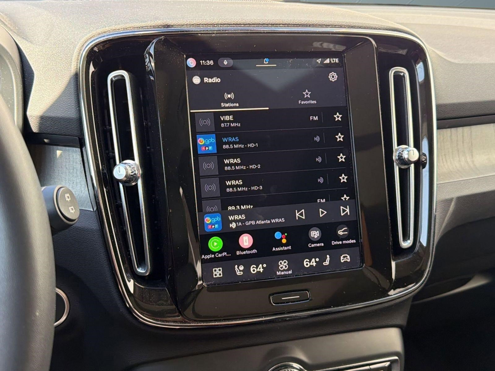 Certified 2023 Volvo XC40 B5 Ultimate w/ Protection Package Premier image 24