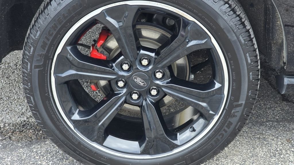 Used 2022 Ford Expedition Max Limited image 9