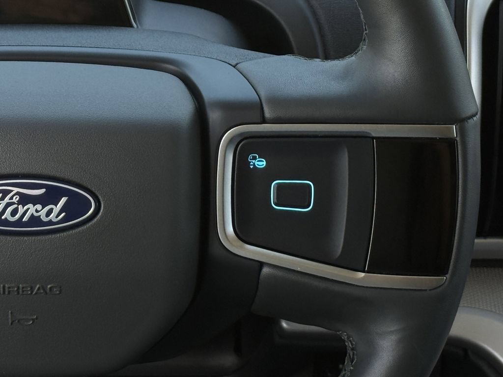 Used 2025 Ford Expedition Max Active RWD image 16
