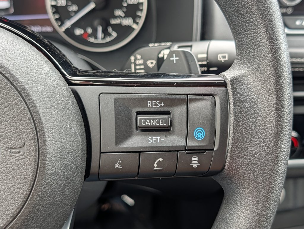 Used 2023 Nissan Rogue SV AWD/4WD image 23