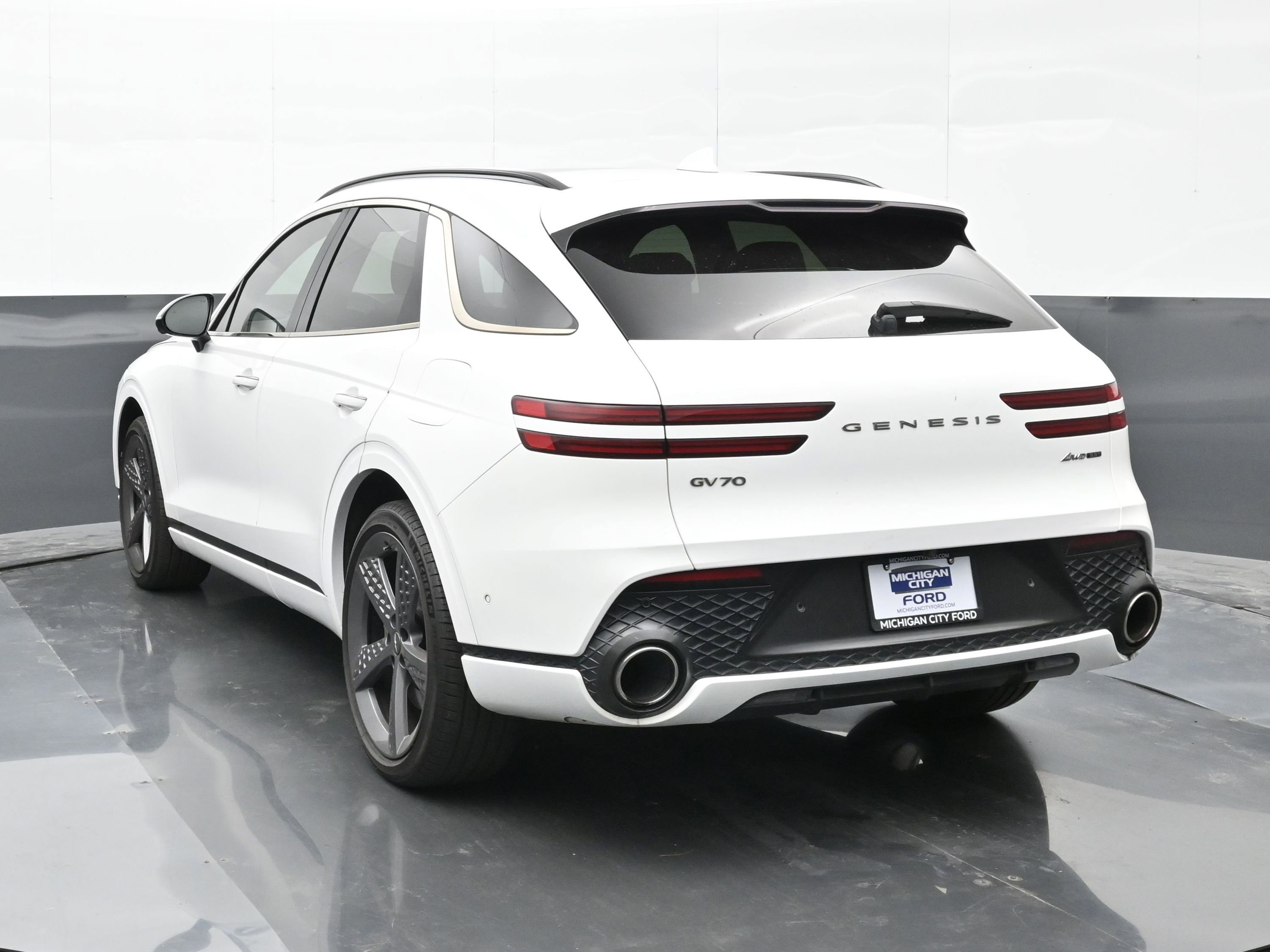 Used 2022 Genesis GV70 3.5T Sport w/ Sport Prestige Package image 6