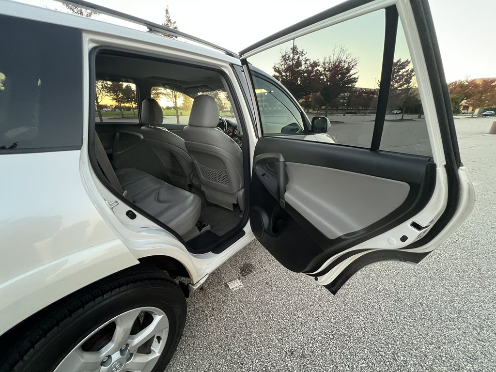 Used 2010 Toyota RAV4 Limited AWD/4WD image 12