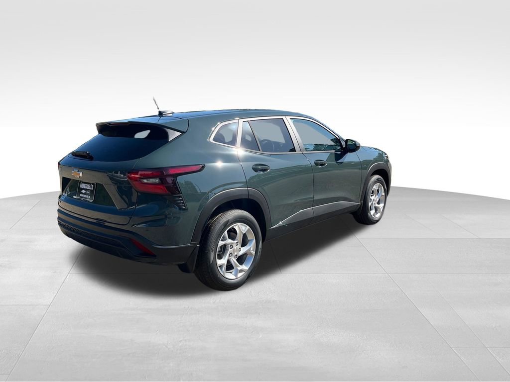 New 2026 Chevrolet Trax LS image 3