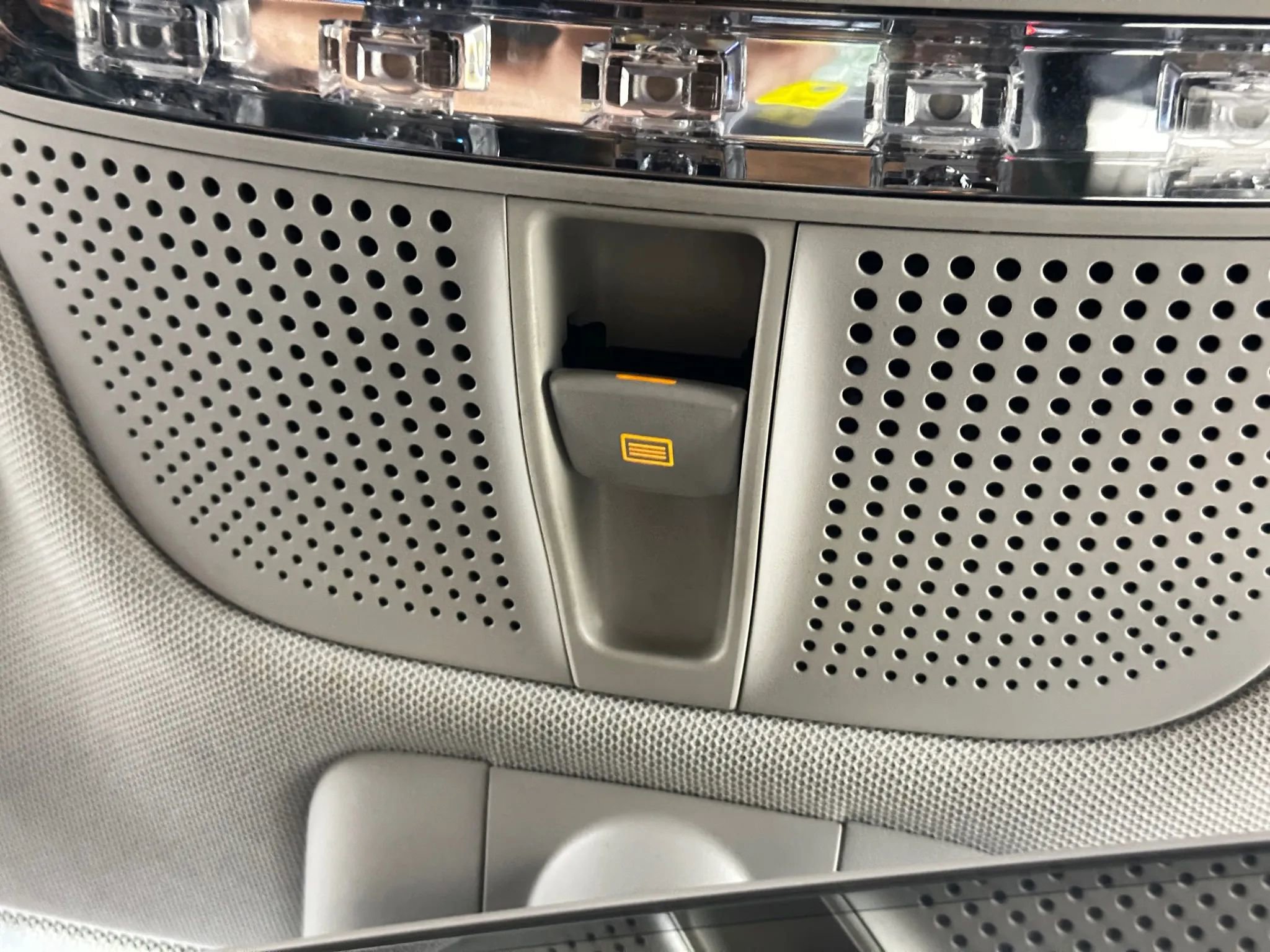 Used 2019 Mercedes-Benz C 300 Sedan w/ Parking Assistance Package image 47