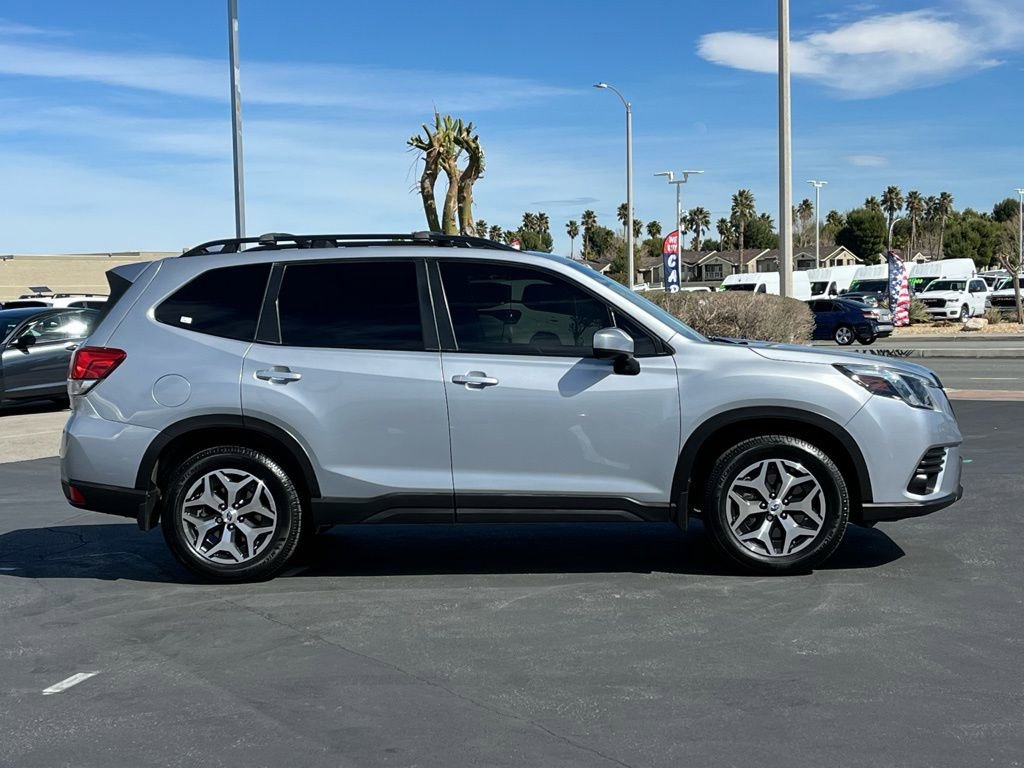 Used 2022 Subaru Forester Premium w/ Popular Package #1 image 8