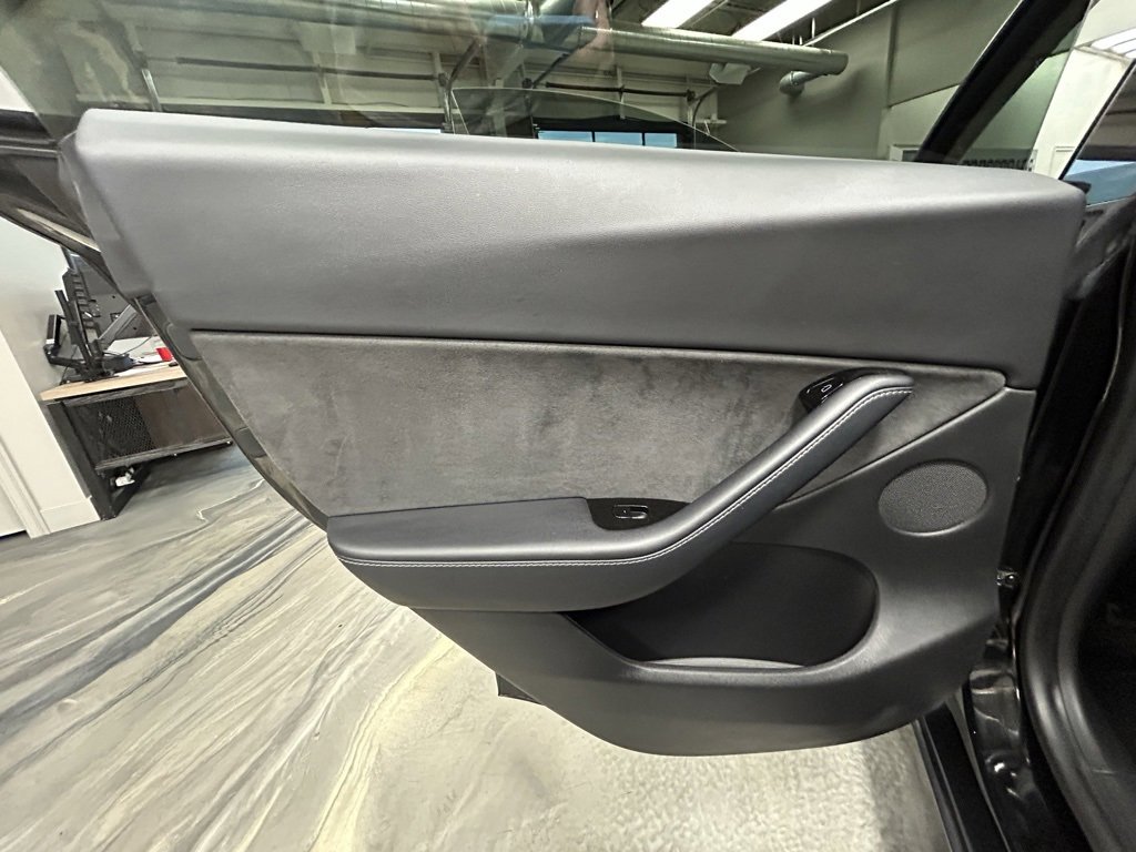 Used 2020 Tesla Model Y Long Range image 44