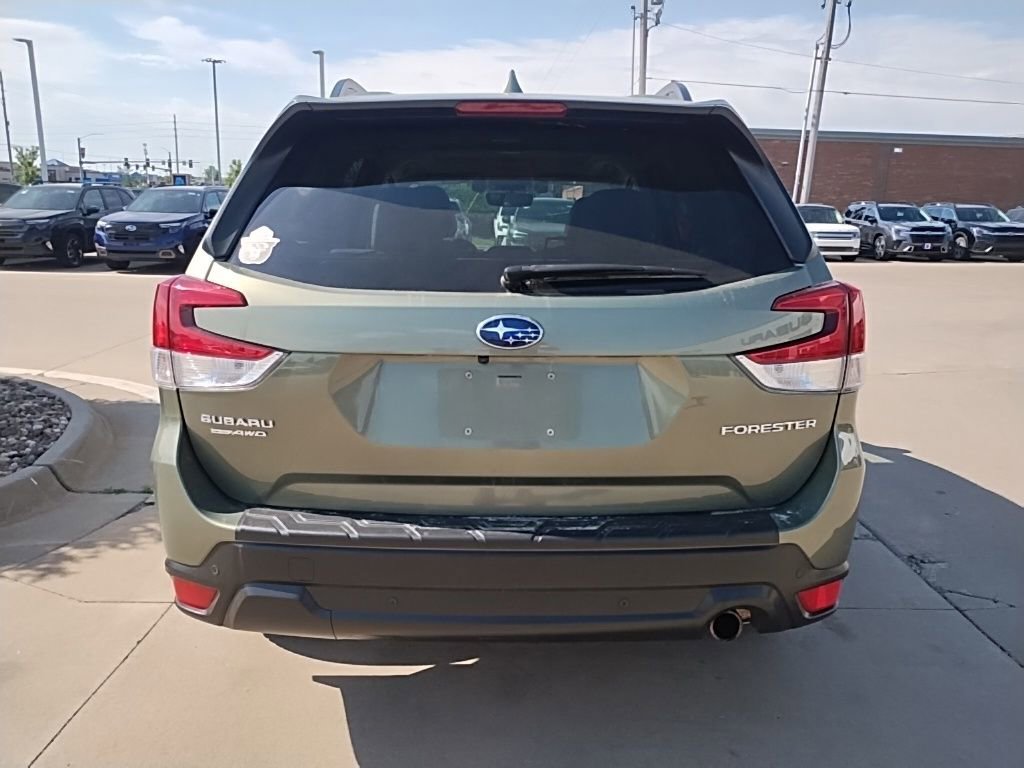 Used 2020 Subaru Forester Limited AWD/4WD image 8