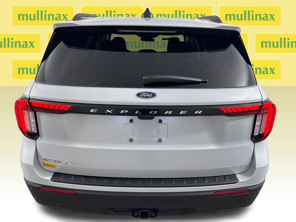 New 2026 Ford Explorer Active RWD image 15