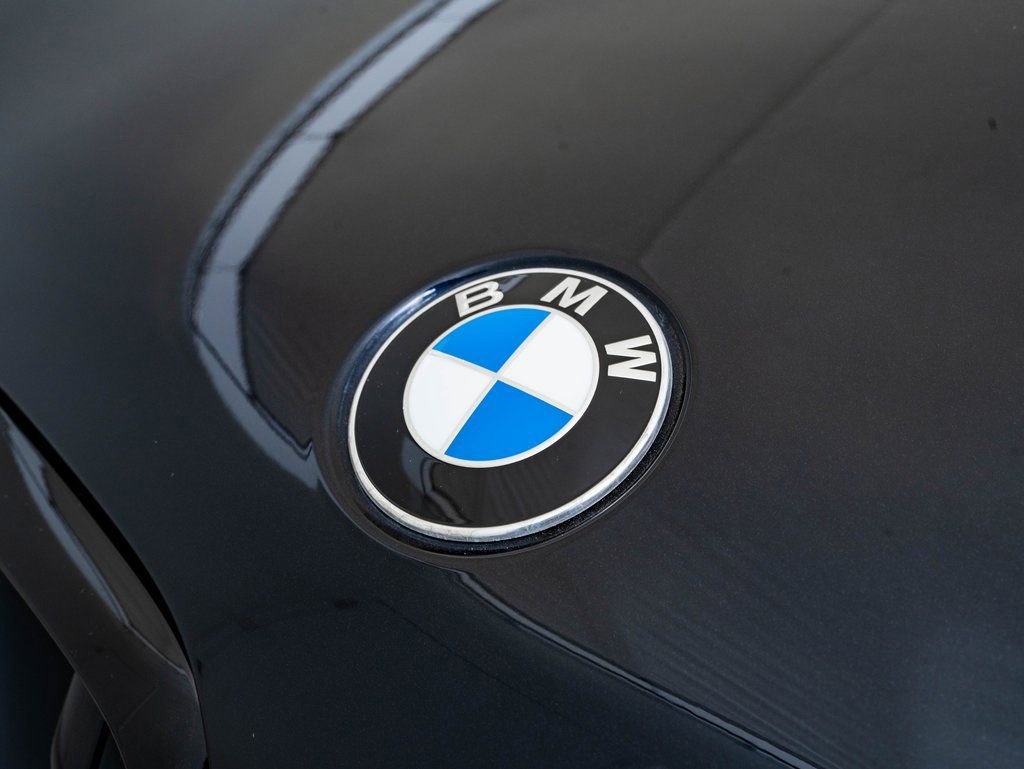 Used 2022 BMW X6 M50i image 3