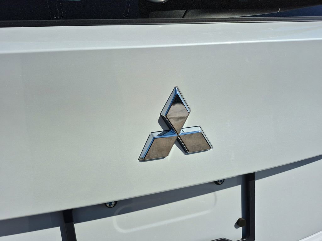New 2026 Mitsubishi Outlander ES FWD image 12