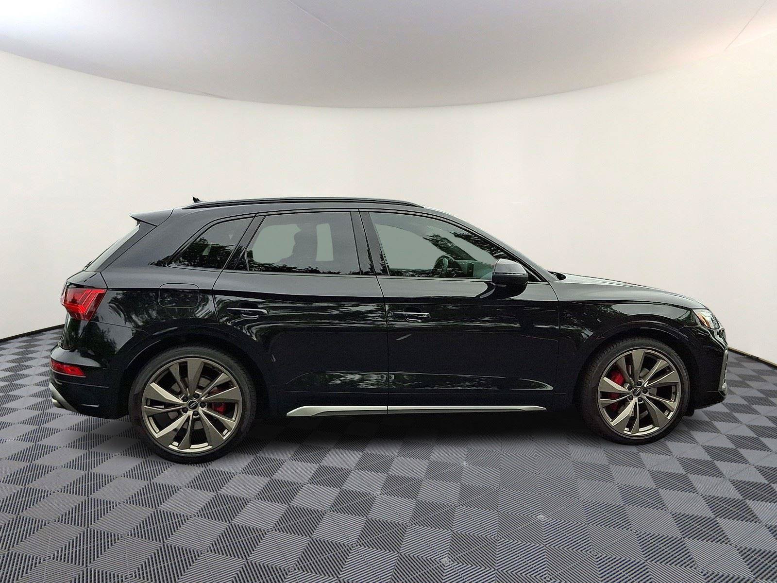 Used 2025 Audi SQ5 Premium Plus w/ Premium Plus Package AWD/4WD image 7